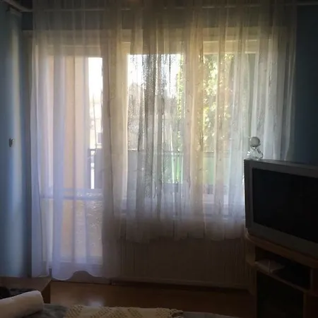 Fonix Apartman 2 *
